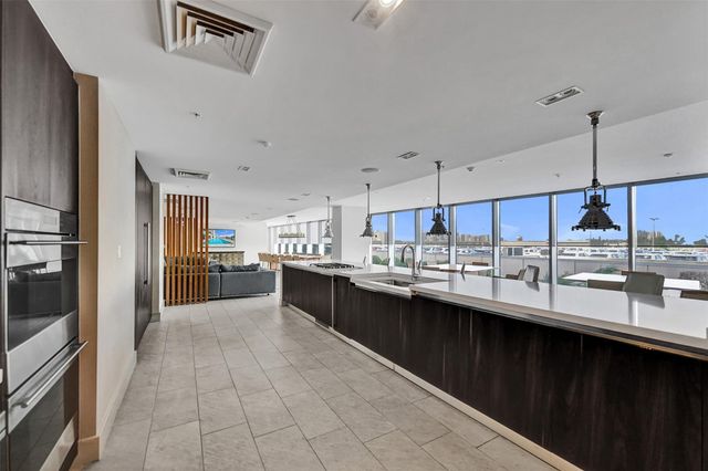 1180 N Federal Highway 1006, Fort Lauderdale, FL 33304