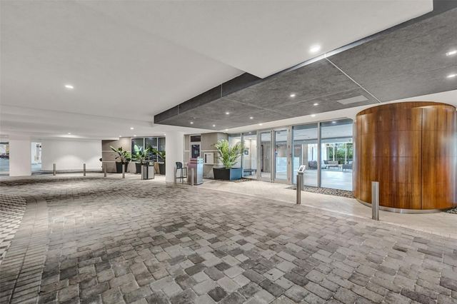 1180 N Federal Highway 1006, Fort Lauderdale, FL 33304