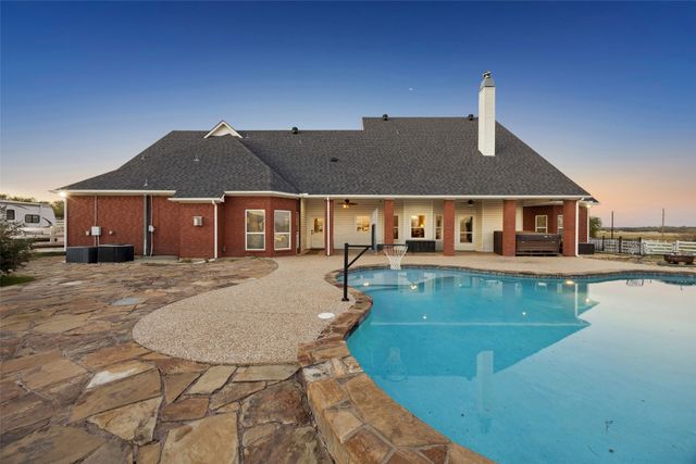 2751-2 Mitchell Road, Krum, TX 76249