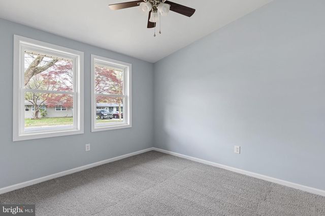 4 MARTELL RD, Newark, DE 19713