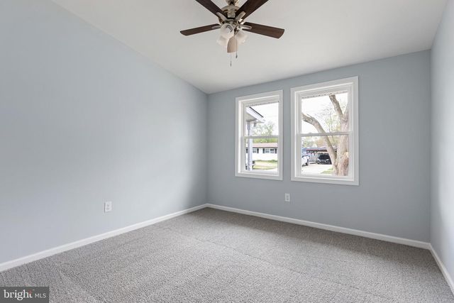 4 MARTELL RD, Newark, DE 19713