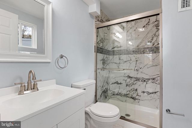 4 MARTELL RD, Newark, DE 19713