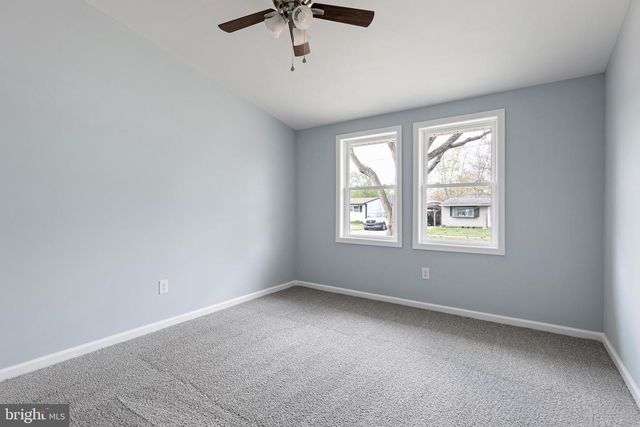 4 MARTELL RD, Newark, DE 19713