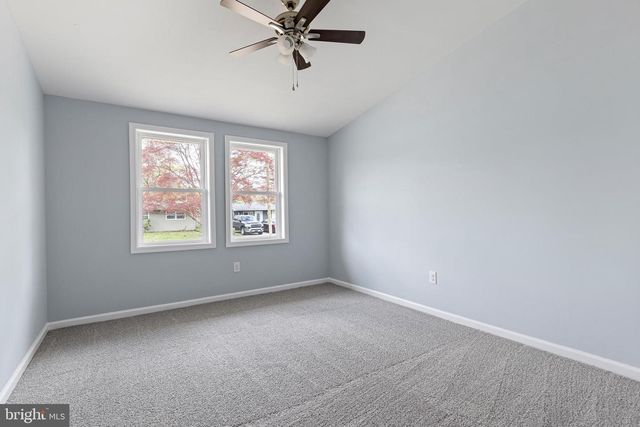 4 MARTELL RD, Newark, DE 19713