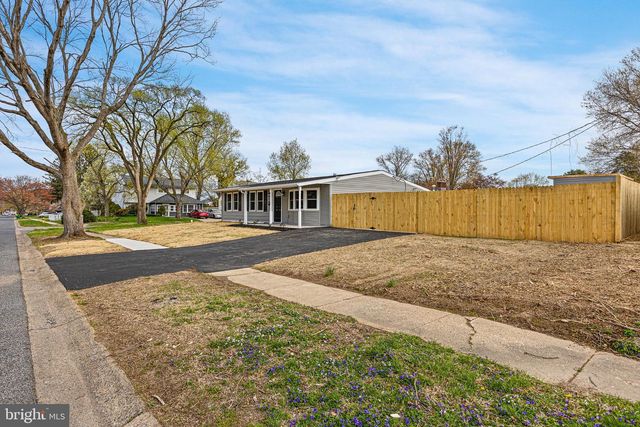 4 MARTELL RD, Newark, DE 19713