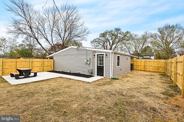 4 MARTELL RD, Newark, DE 19713