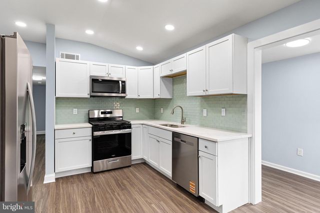 4 MARTELL RD, Newark, DE 19713