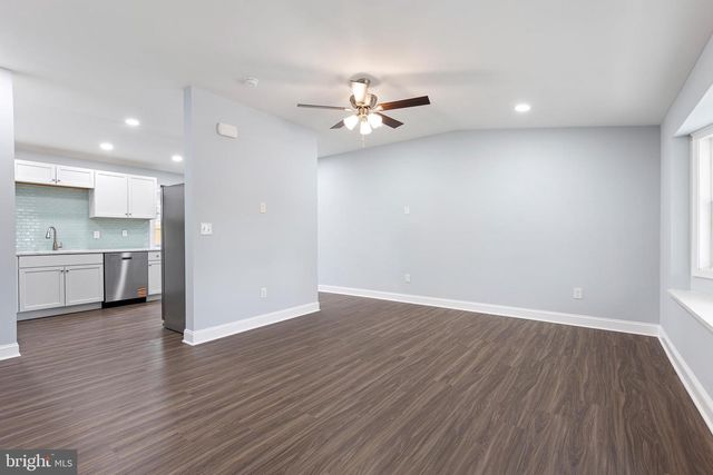 4 MARTELL RD, Newark, DE 19713