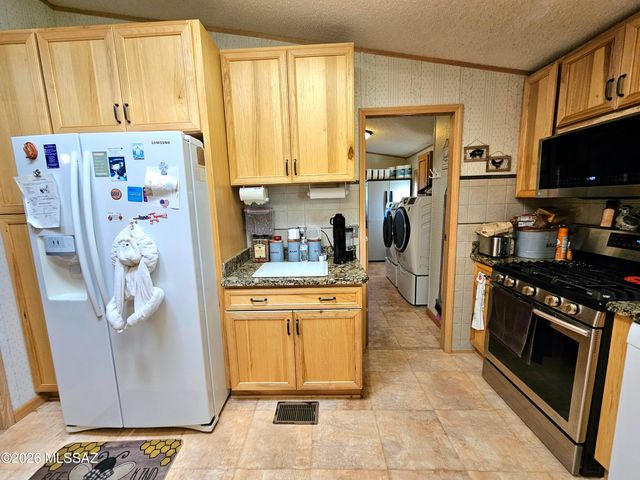3145 W Citrus Road, Benson, AZ 85602