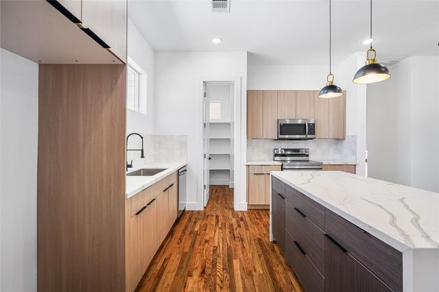 3405 Baer Street, Houston, TX 77020