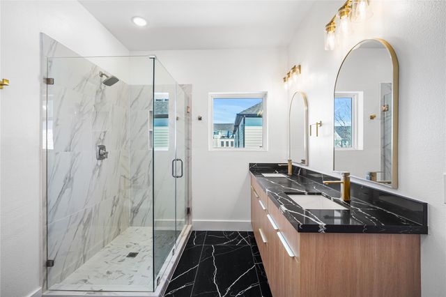 3405 Baer Street, Houston, TX 77020