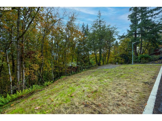 -1 Capital Dr 18, 19, Eugene, OR 97403