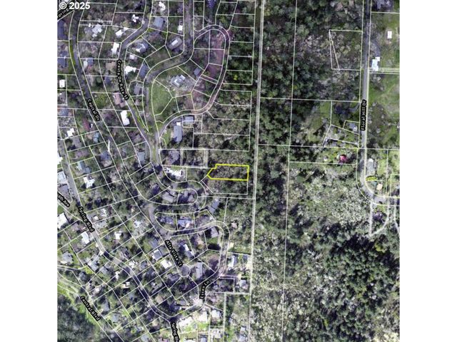 -1 Capital Dr 18, 19, Eugene, OR 97403