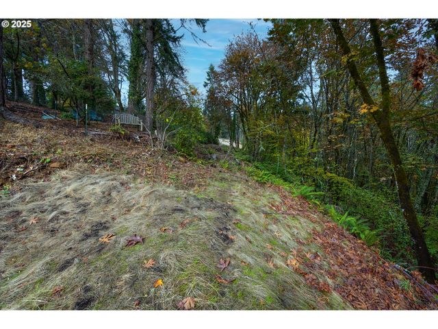 -1 Capital Dr 18, 19, Eugene, OR 97403