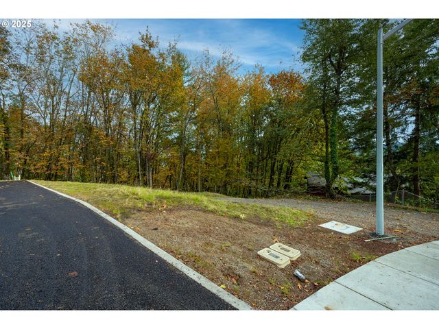 -1 Capital Dr 18, 19, Eugene, OR 97403