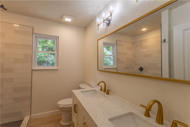 929 Eden Circle, Fayetteville, AR 72701