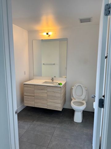 4000 W Diversey Avenue 517, Chicago, IL 60639