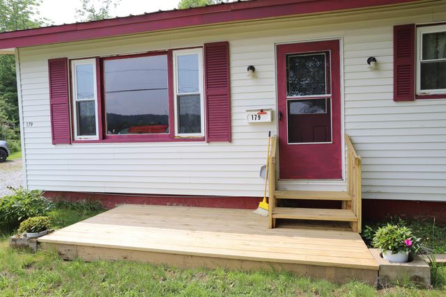 179 Farrant Street, Newport City, VT 05855
