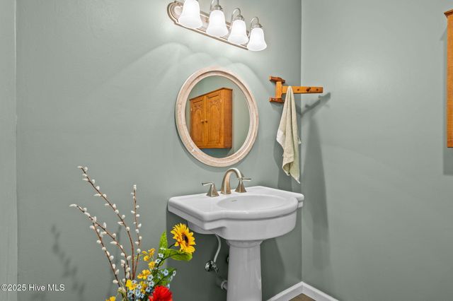 304 Selkirk Trail, Southern Pines, NC 28387