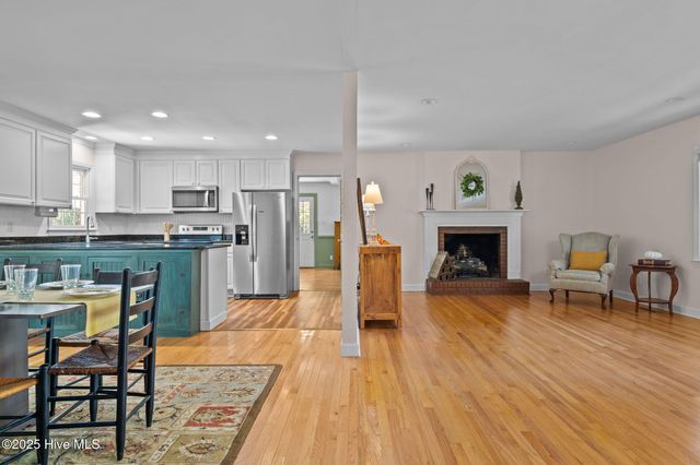 304 Selkirk Trail, Southern Pines, NC 28387