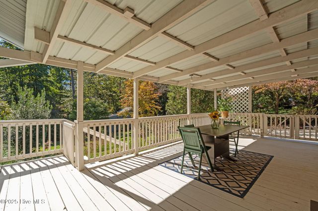 304 Selkirk Trail, Southern Pines, NC 28387