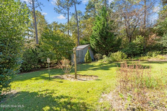 304 Selkirk Trail, Southern Pines, NC 28387