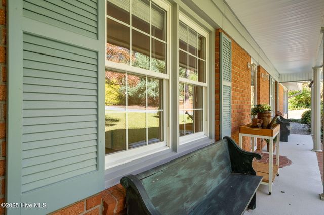 304 Selkirk Trail, Southern Pines, NC 28387