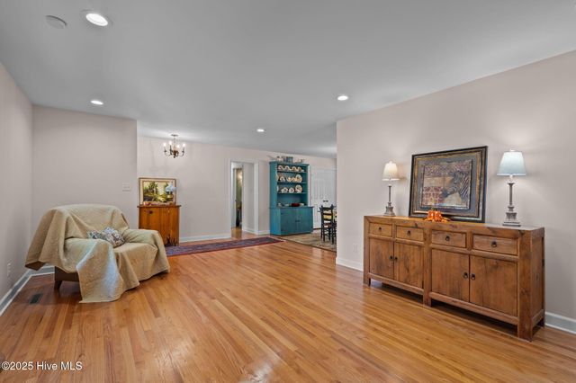 304 Selkirk Trail, Southern Pines, NC 28387