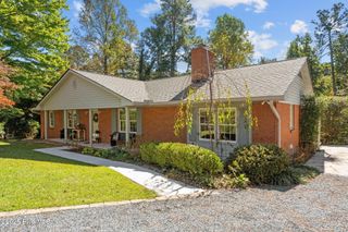 304 Selkirk Trail, Southern Pines, NC 28387