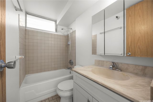 1060 Kamehameha Highway 1902B, Pearl City, HI 96782