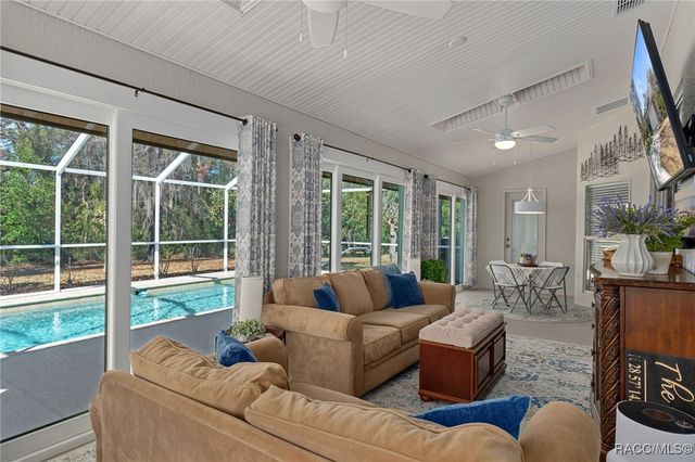 6092 N Misty Oak Terrace, Beverly Hills, FL 34465