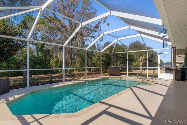 6092 N Misty Oak Terrace, Beverly Hills, FL 34465