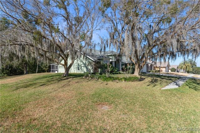 6092 N Misty Oak Terrace, Beverly Hills, FL 34465