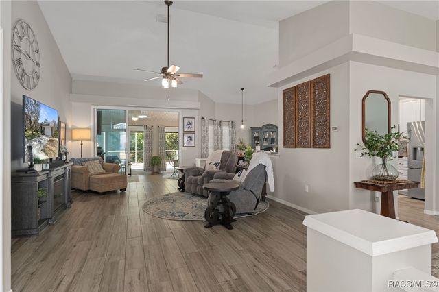 6092 N Misty Oak Terrace, Beverly Hills, FL 34465