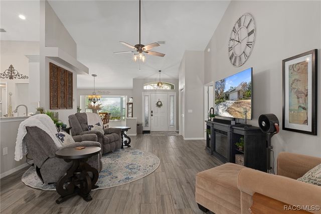 6092 N Misty Oak Terrace, Beverly Hills, FL 34465