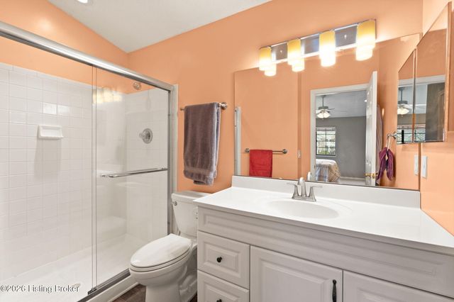 10700 McMeekin Ln 205, Louisville, KY 40223