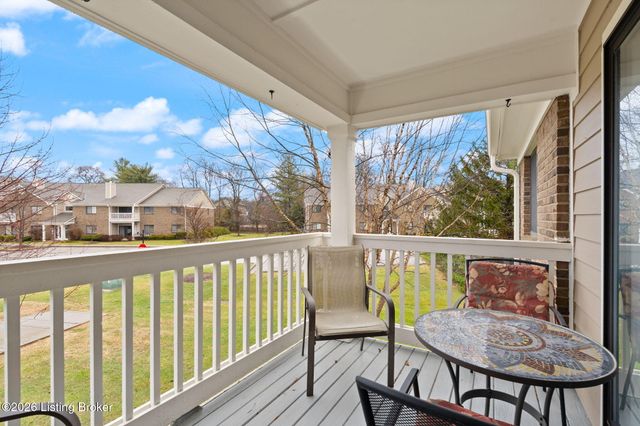 10700 McMeekin Ln 205, Louisville, KY 40223