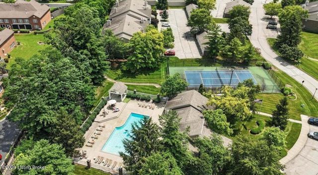 10700 McMeekin Ln 205, Louisville, KY 40223