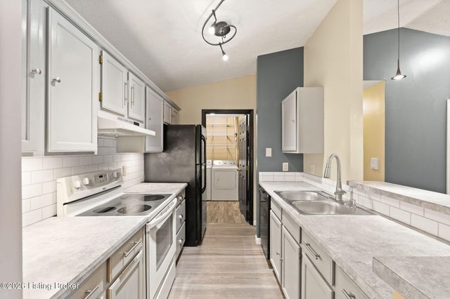 10700 McMeekin Ln 205, Louisville, KY 40223