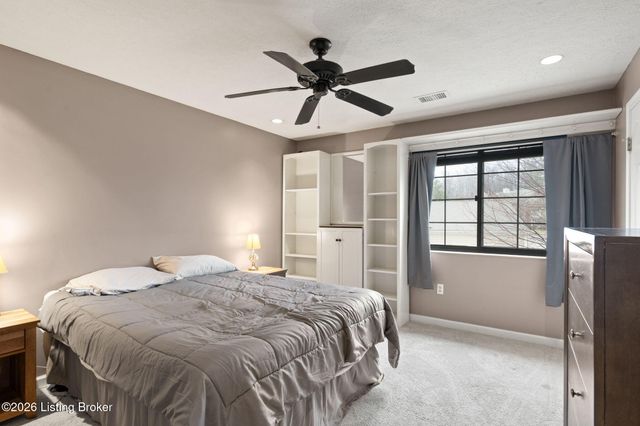 10700 McMeekin Ln 205, Louisville, KY 40223