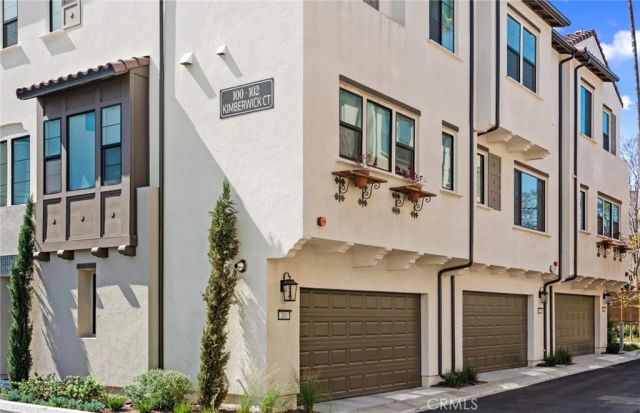 106 Sorrel Court, Burbank, CA 91506