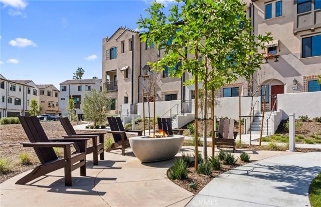 106 Sorrel Court, Burbank, CA 91506
