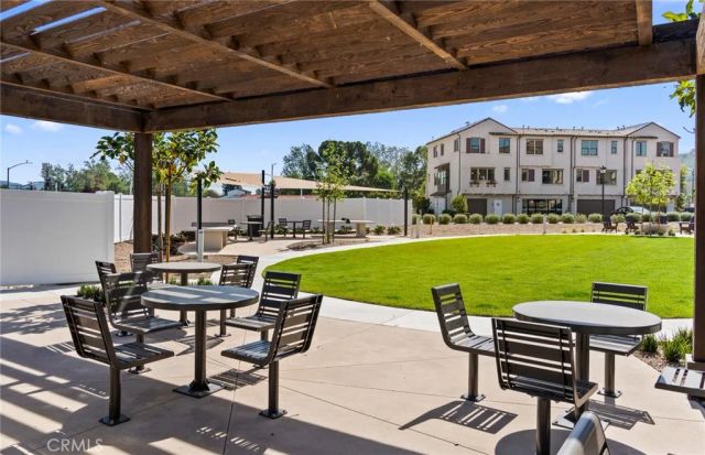 106 Sorrel Court, Burbank, CA 91506