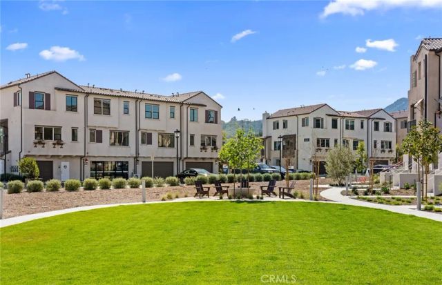106 Sorrel Court, Burbank, CA 91506