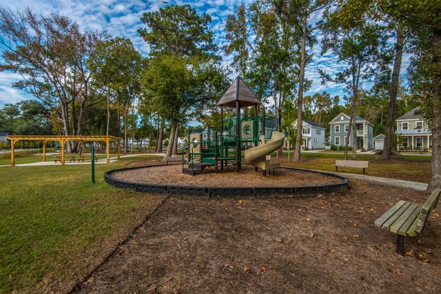 2000 Fleming Woods Road, James Island, SC 29412