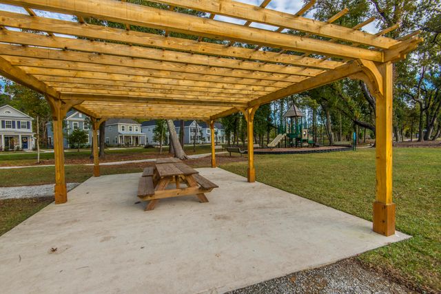 2000 Fleming Woods Road, James Island, SC 29412