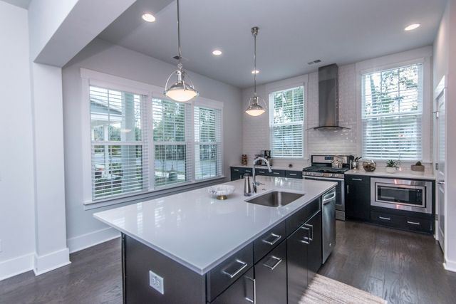 2000 Fleming Woods Road, James Island, SC 29412
