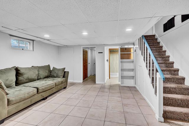 127 Queens Avenue, West Babylon, NY 11704