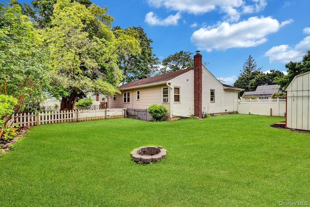 127 Queens Avenue, West Babylon, NY 11704