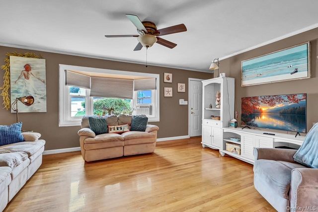127 Queens Avenue, West Babylon, NY 11704